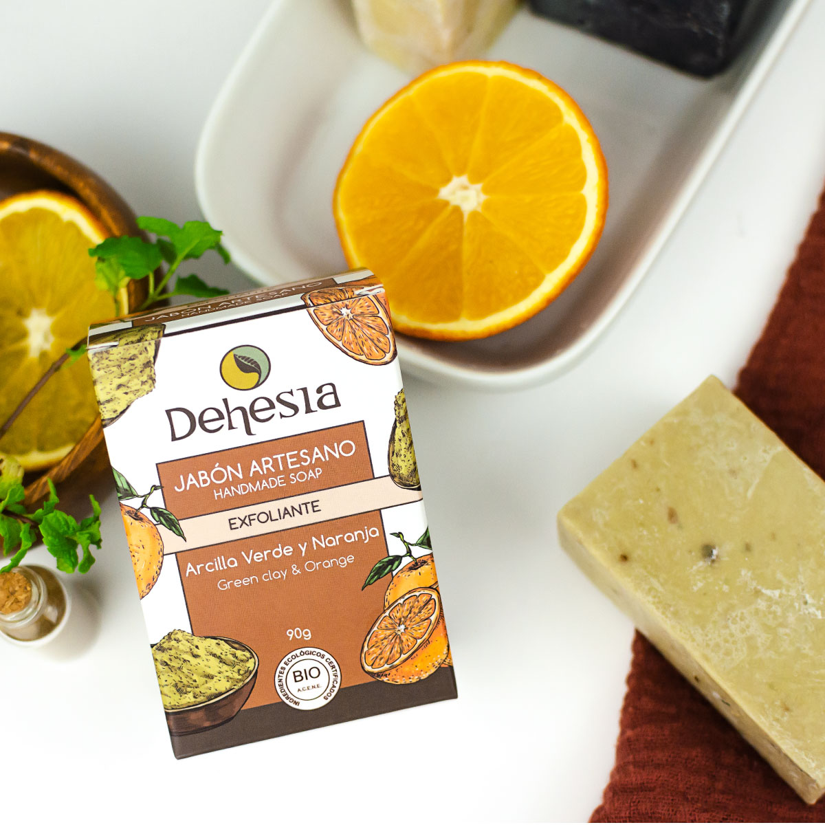 Jabón Artesano Exfoliante con Arcilla verde y Naranja, 90g. Dehesia - Imagen 2